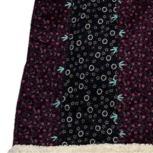 Women's Black and Cream Vest - Picture 3 of 10